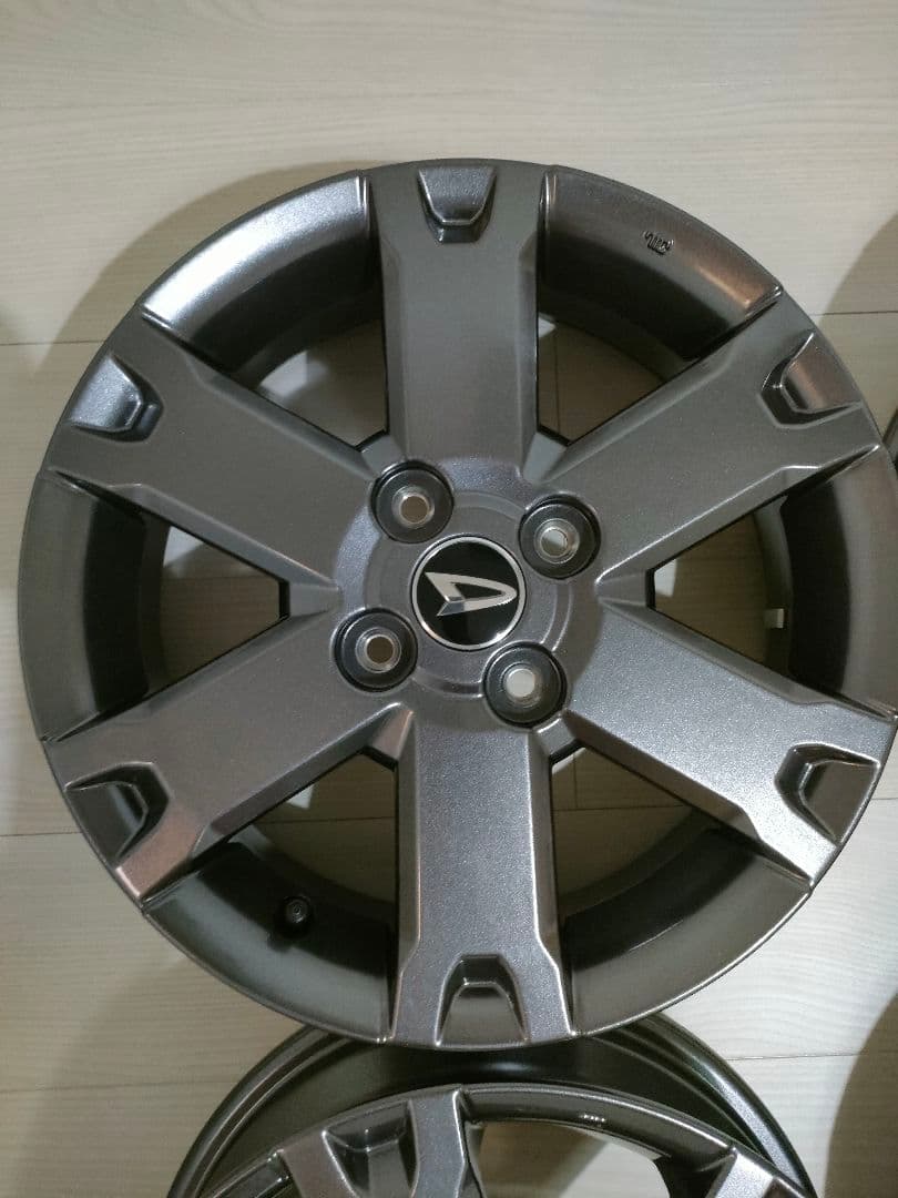 DAIHATSUタフト　純正15インチ ホイール 4個セット