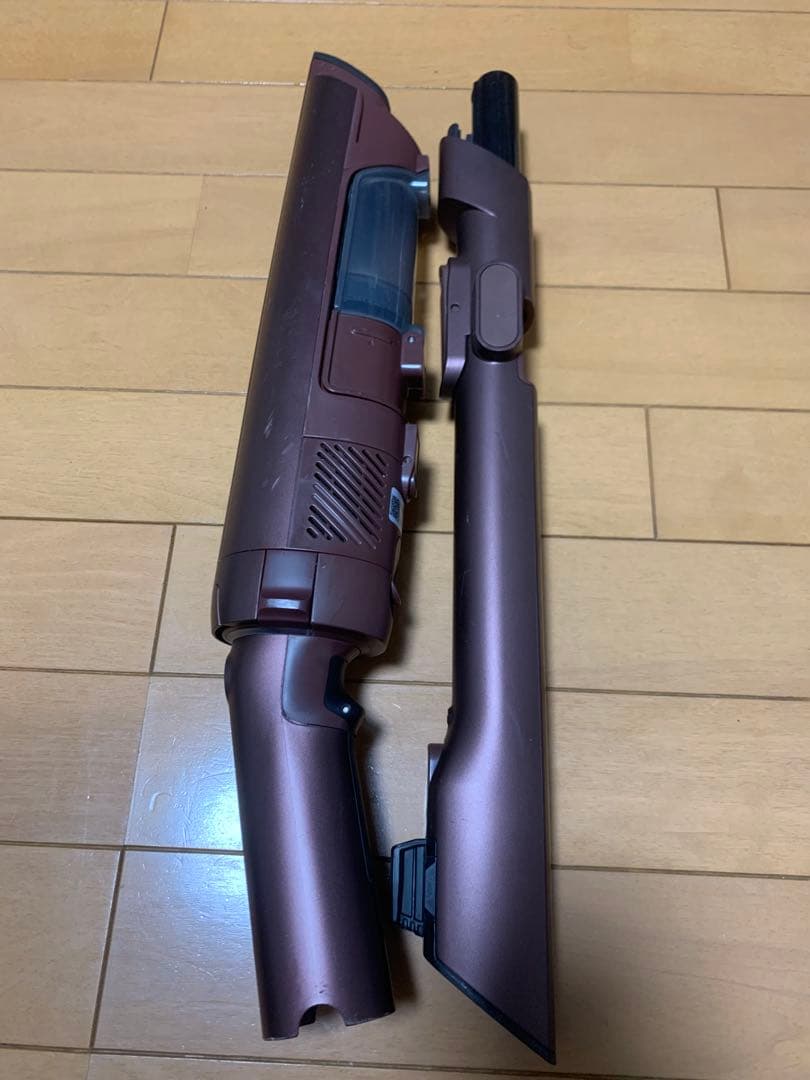 LC250JBR シャーク掃除機　中古品