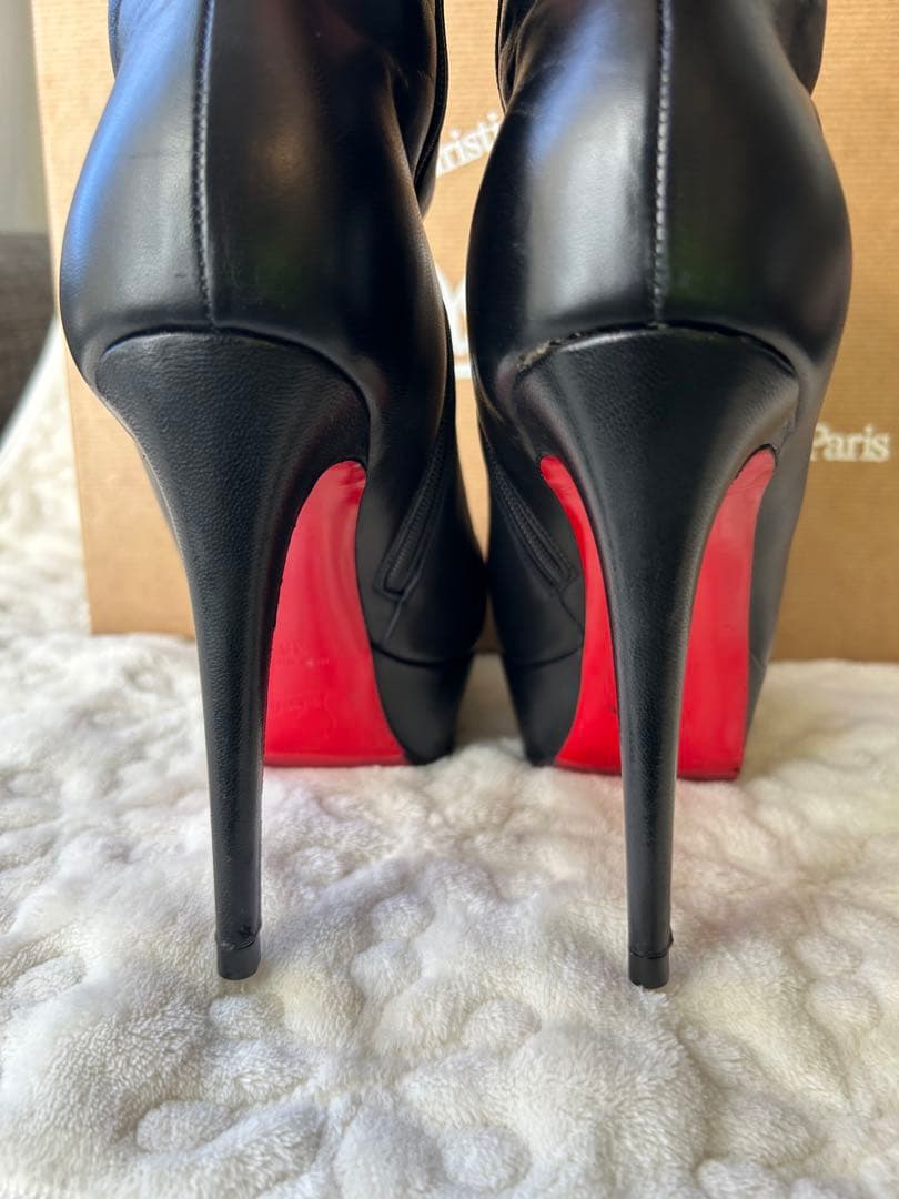 Christian Louboutin ショートブーツ 黒38 箱保存袋付