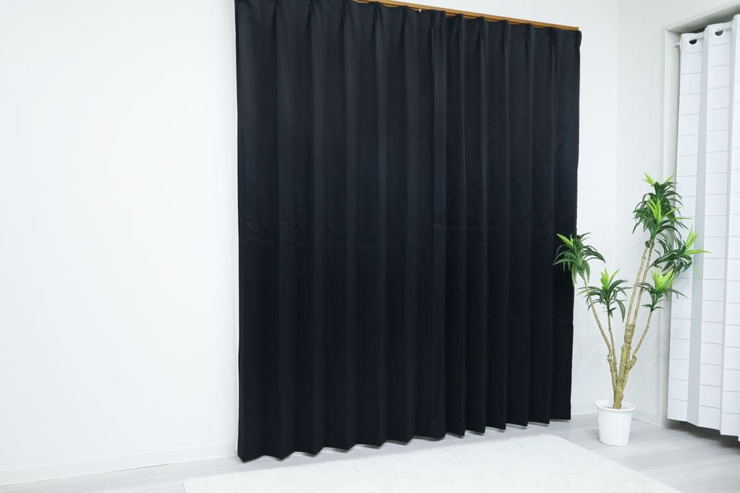 shine　1級遮光防炎カーテン　BK 200㎝×250㎝ 2枚