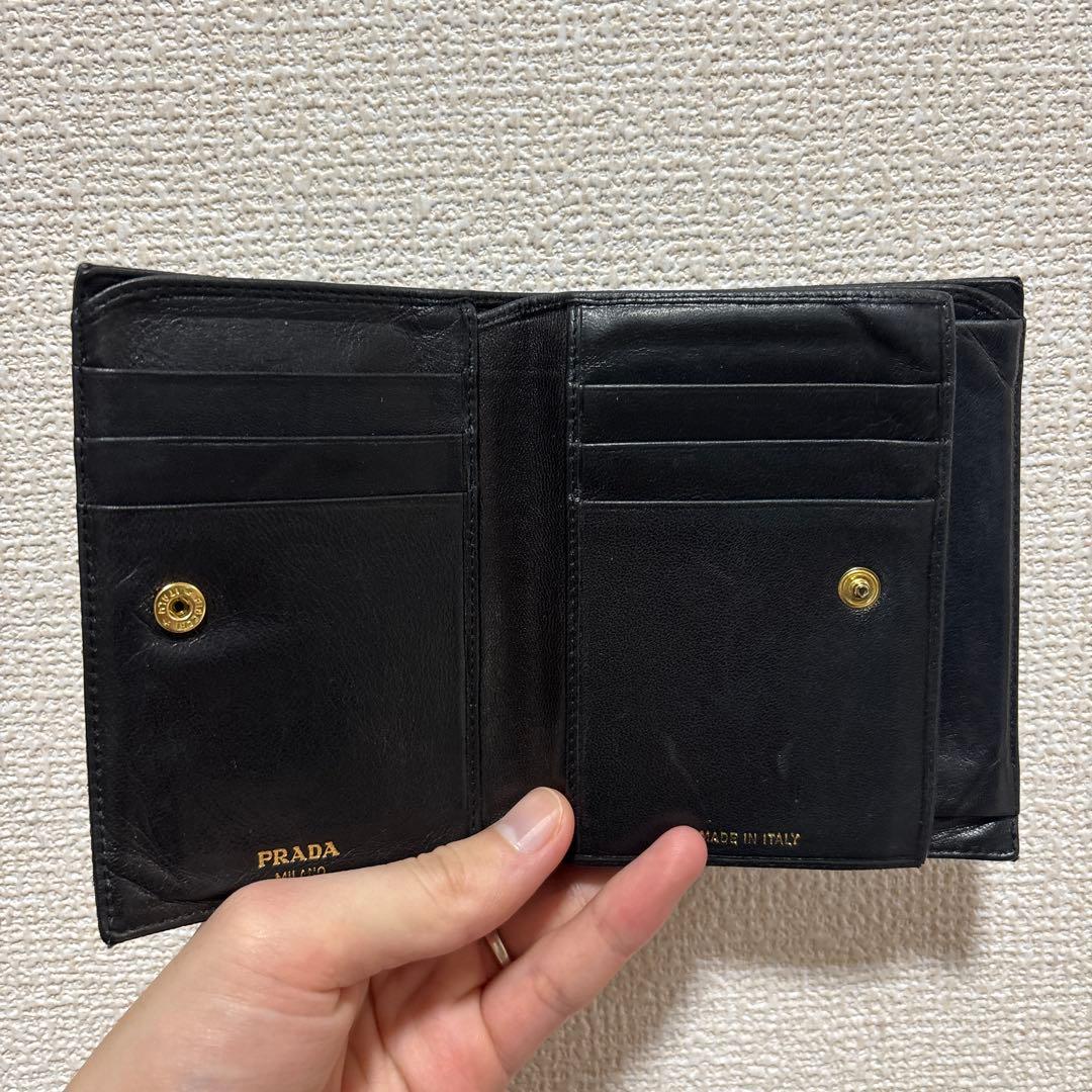 PRADA プラダ 二つ折り財布