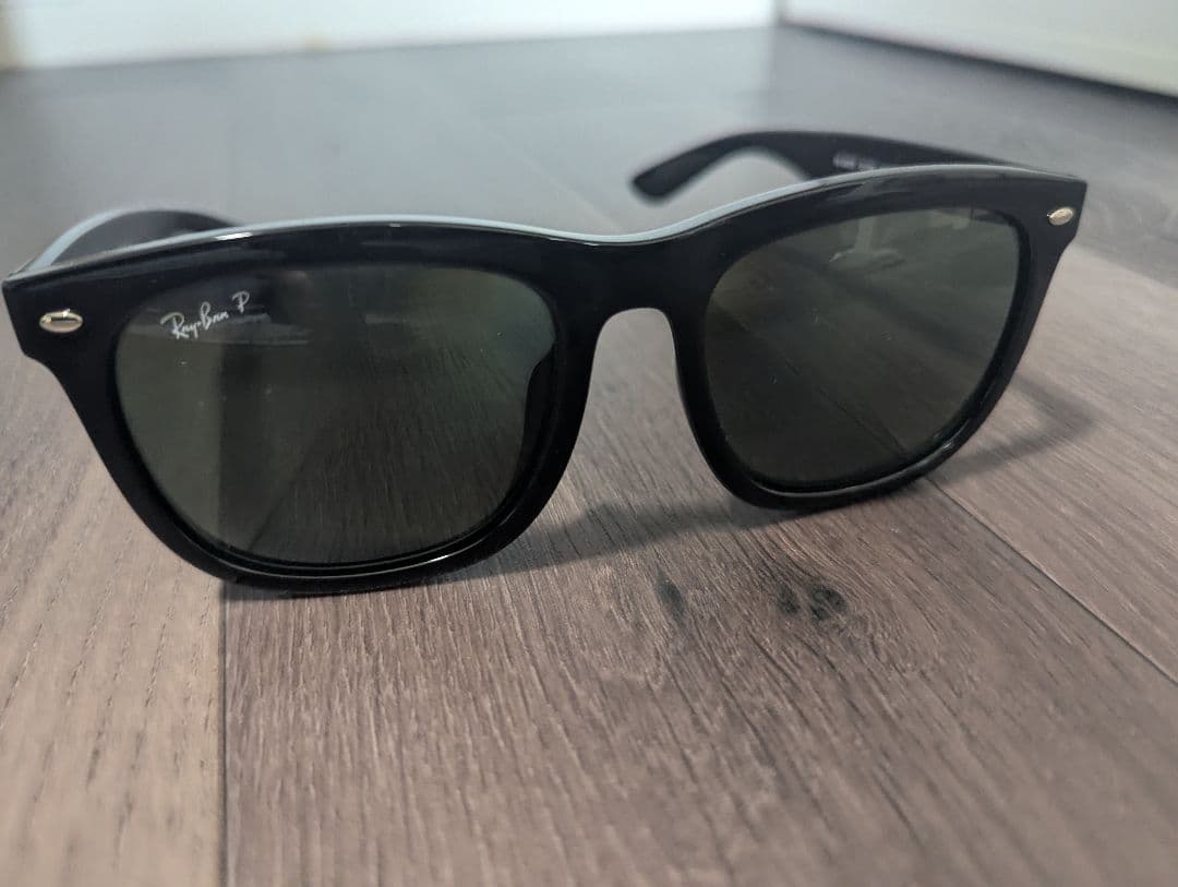 Ray-Ban RB 4260D サングラス ブラック
