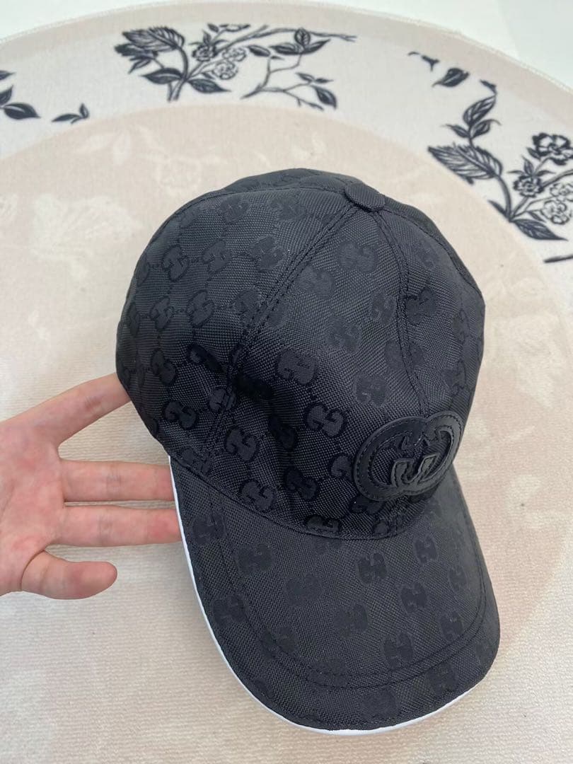 GUCCI ブラック ベースボールキャップ M