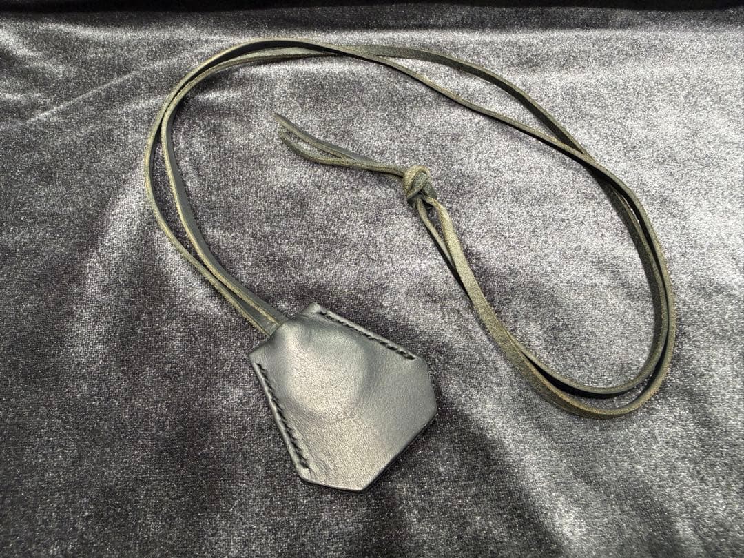 CTHY GUIDI LEATER CLOCHETTE クロシェット
