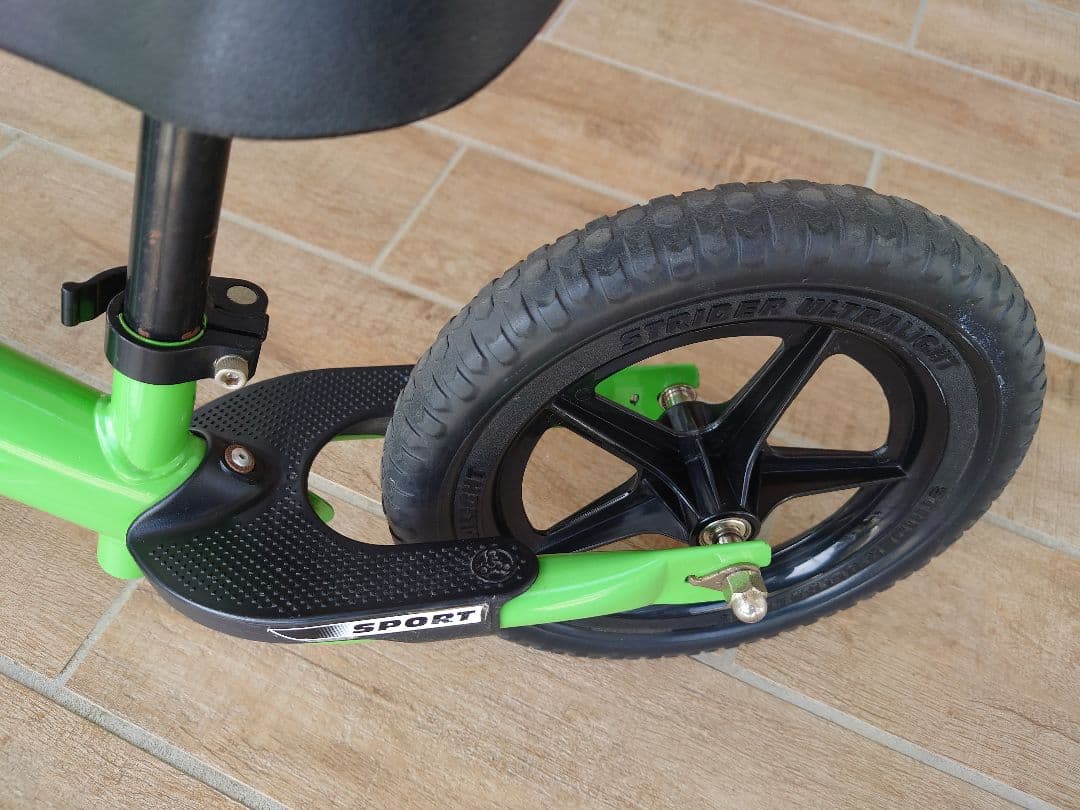 STRIDER ストライダースポーツモデル　グリーン