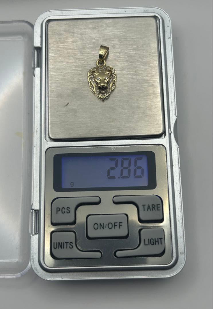 アバランチ 10K イエローゴールド ライオンペンダントトップ 2.86g