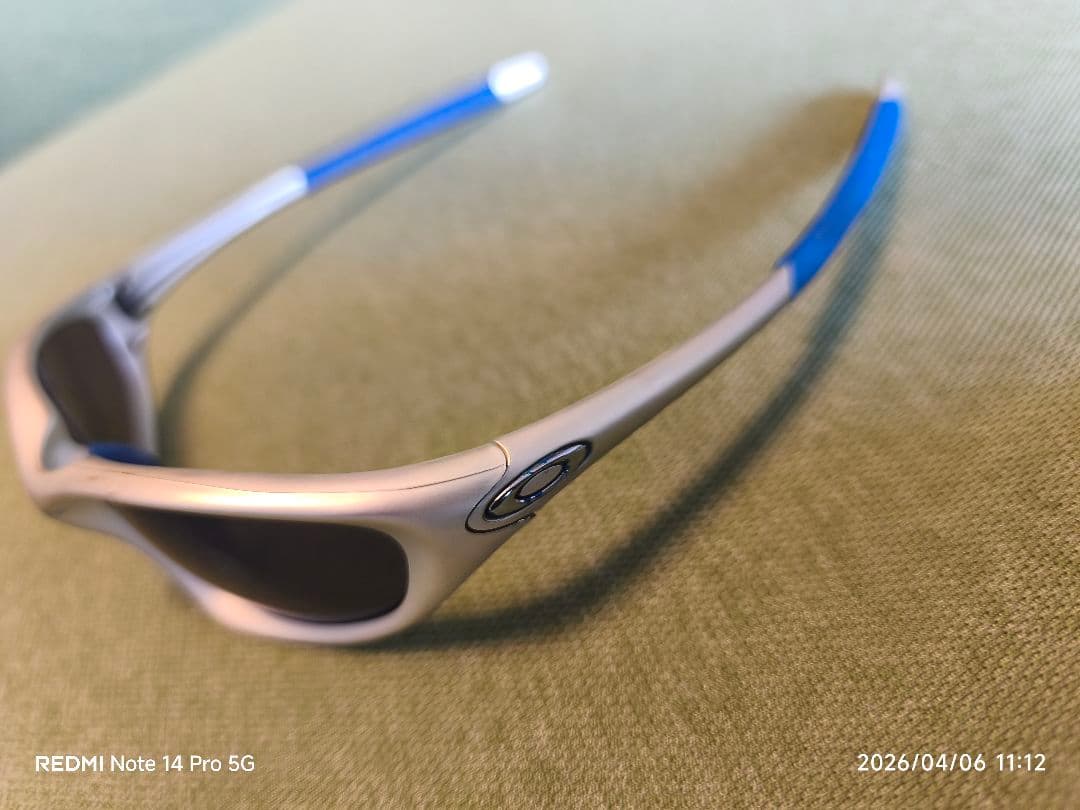 Oakley　サングラス