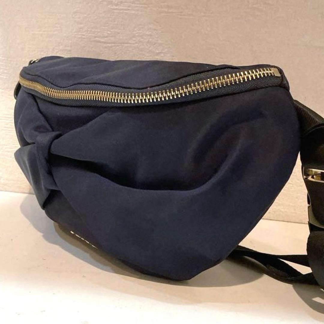 【美品】TOCCA 撥水　RIBBON KNOT BODY BAG ボディバッグ