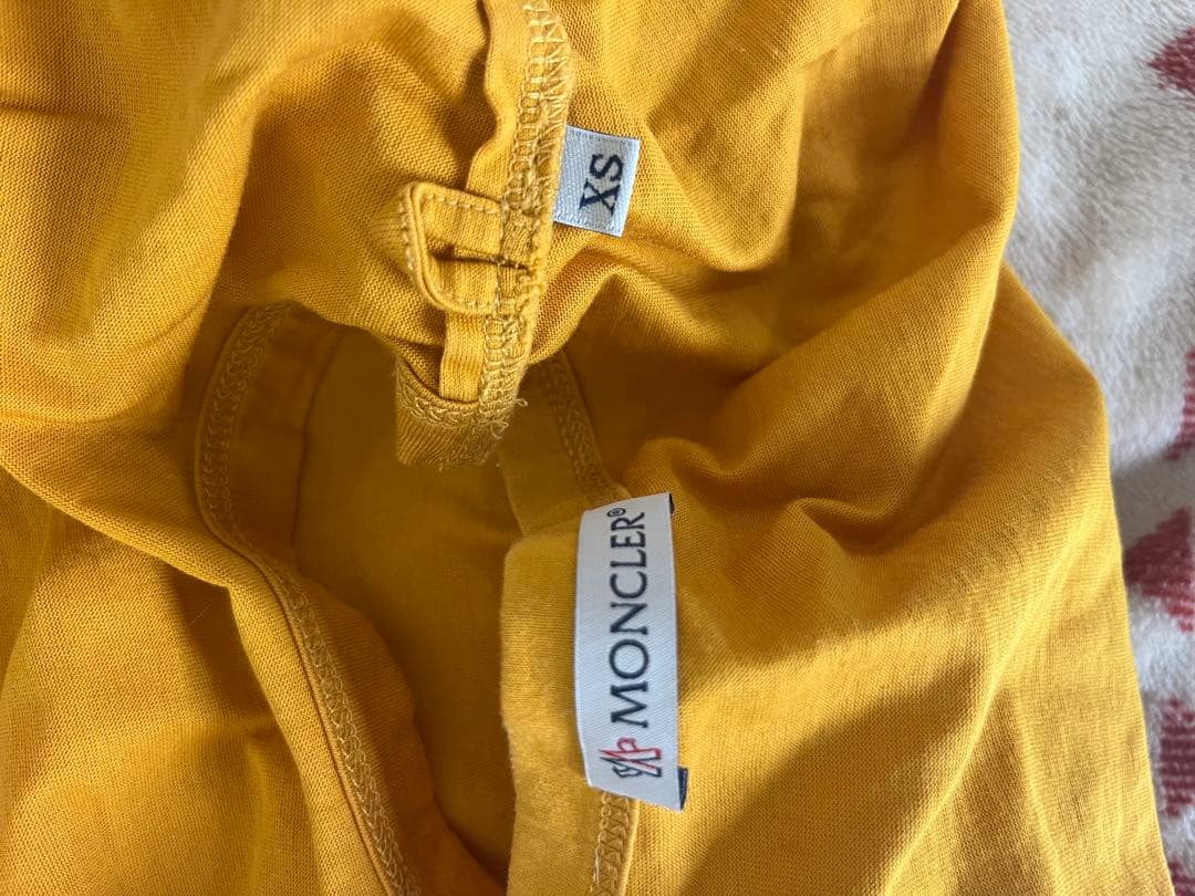 MONCLER イエロー Tシャツ XS