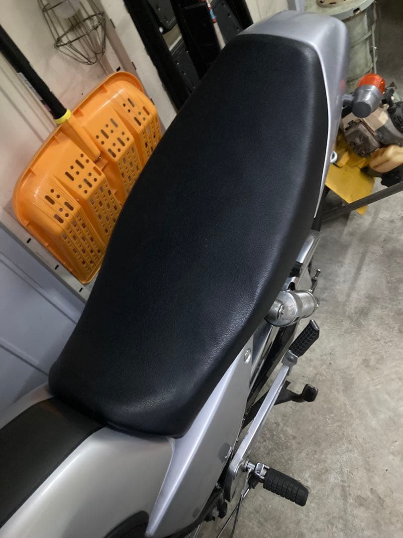 値下げ　ホンダGB250 4型用アンコ抜きシート
