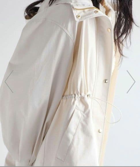 ビス 新品タグ付！ウエストマークナイロンジャケット