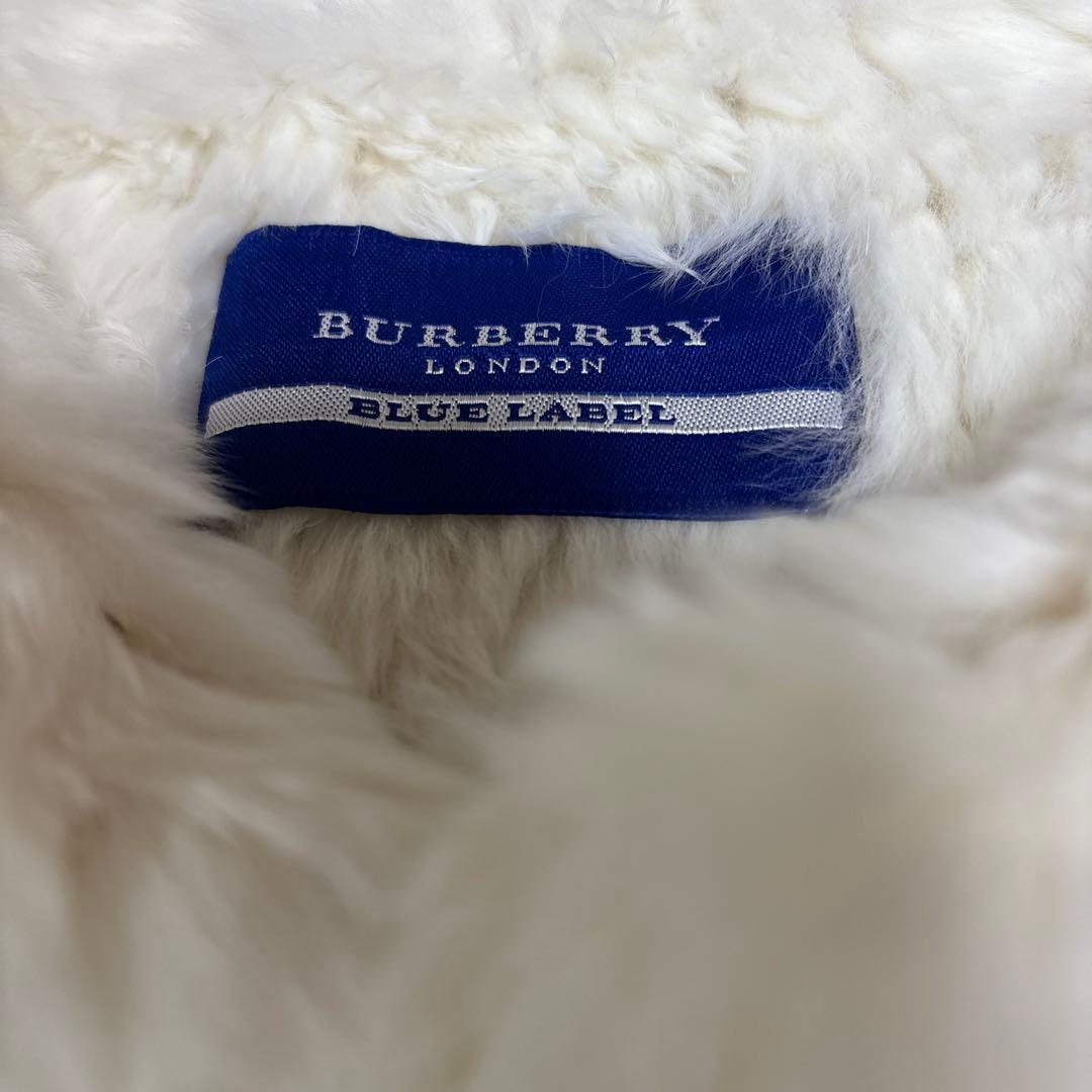 BURBERRY ブルーレーベルエレガントホワイトケープポンポン付き