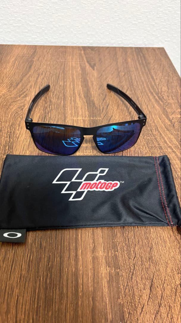 小物 OAKLEY HOLBROOK L motoGP