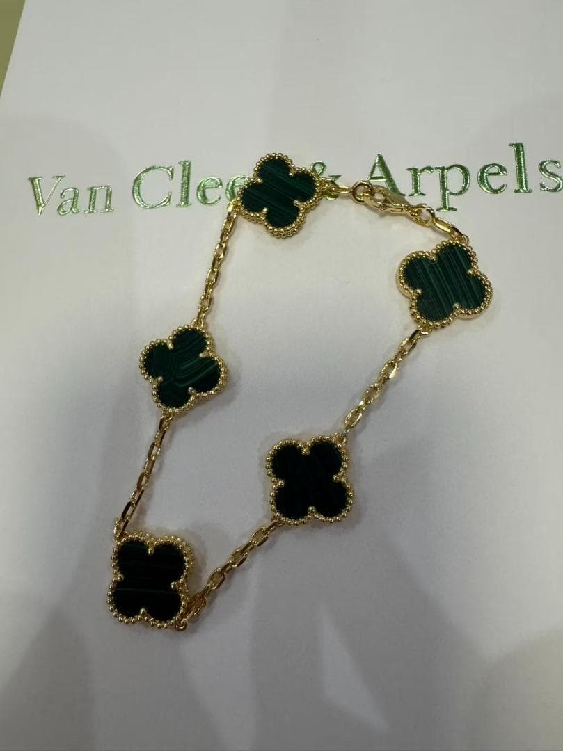 Van Cleef & Arpels ヴァンクリーフ&アーペル