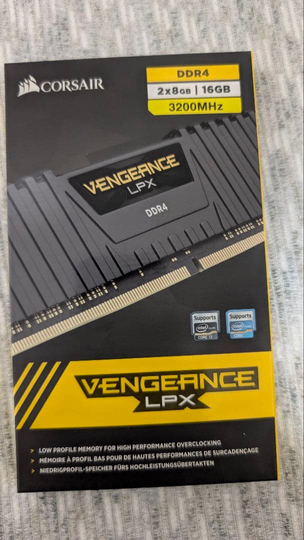 メモリー CORSAIR VENGEANCE LPX DDR4 16GB 3200MHz