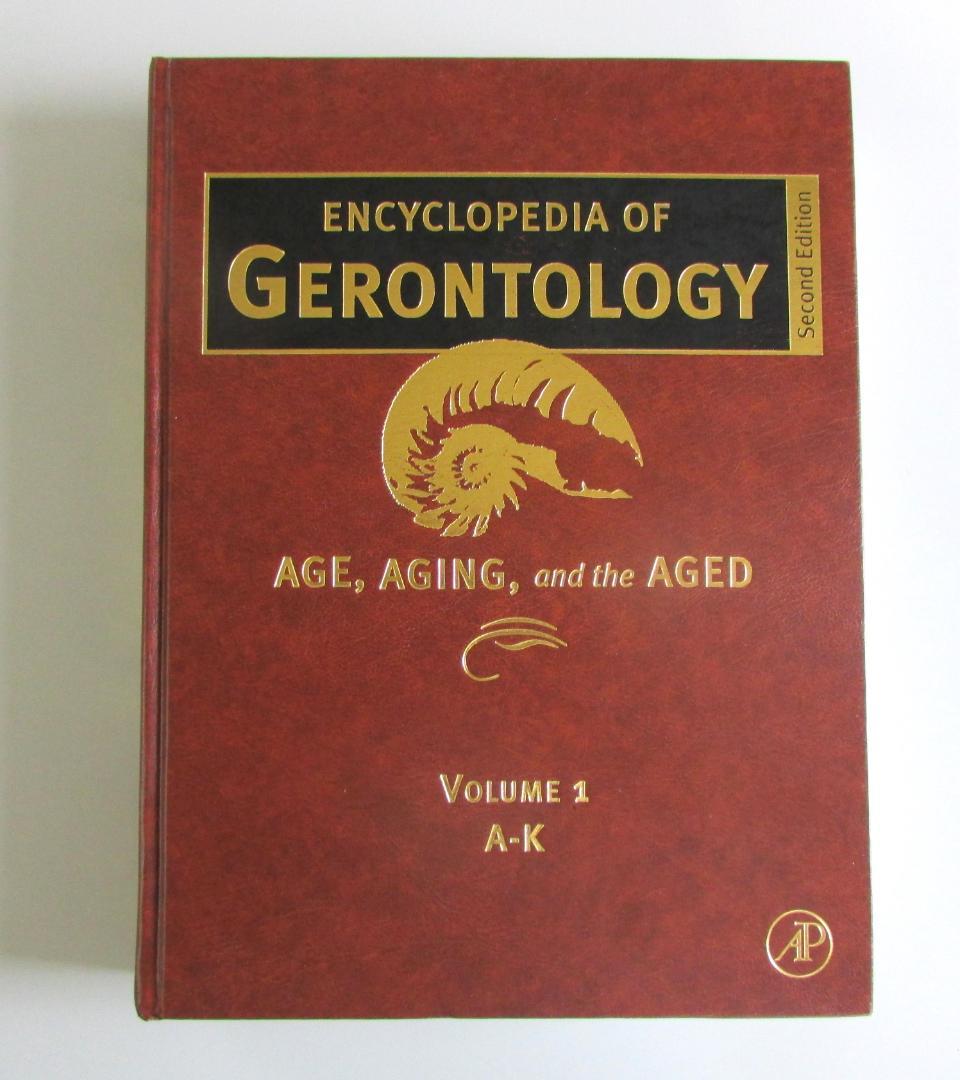 Encyclopedia of Gerontology(第2版・全2巻) 洋書