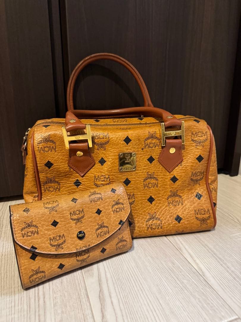 MCM レザー　ハンドバッグ　美品