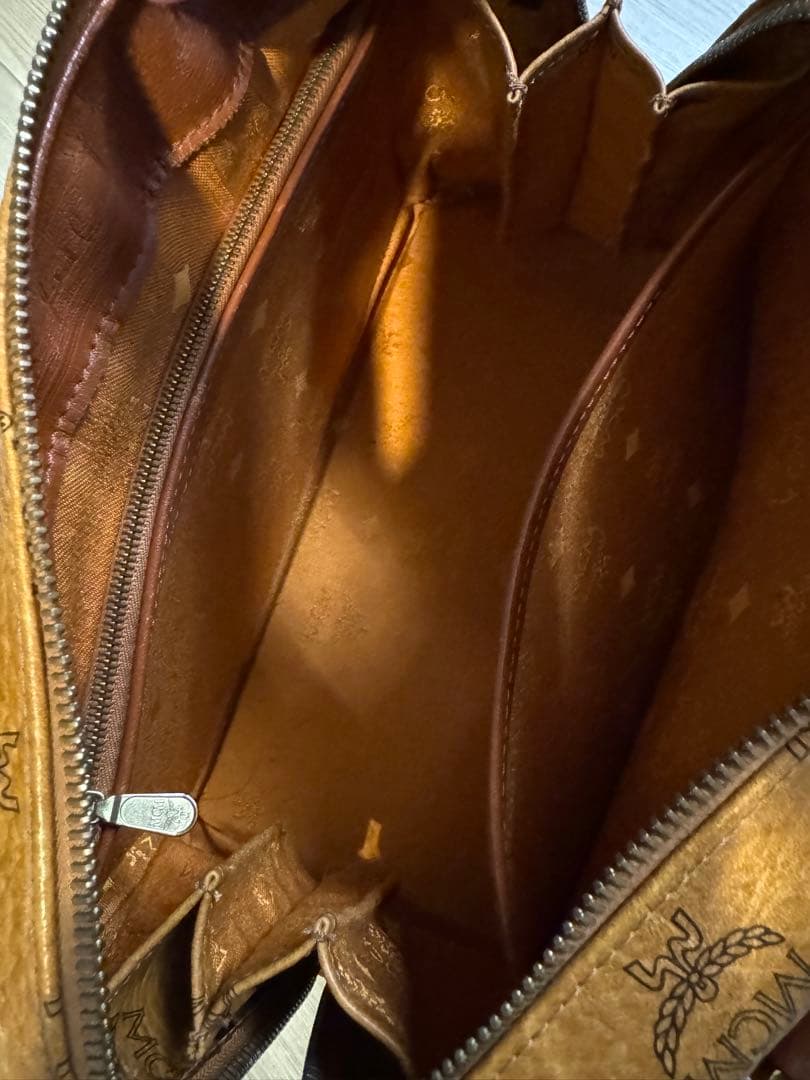 MCM レザー　ハンドバッグ　美品
