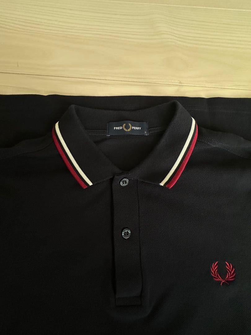 【FRED PERRY】The Twin Topped shirt
