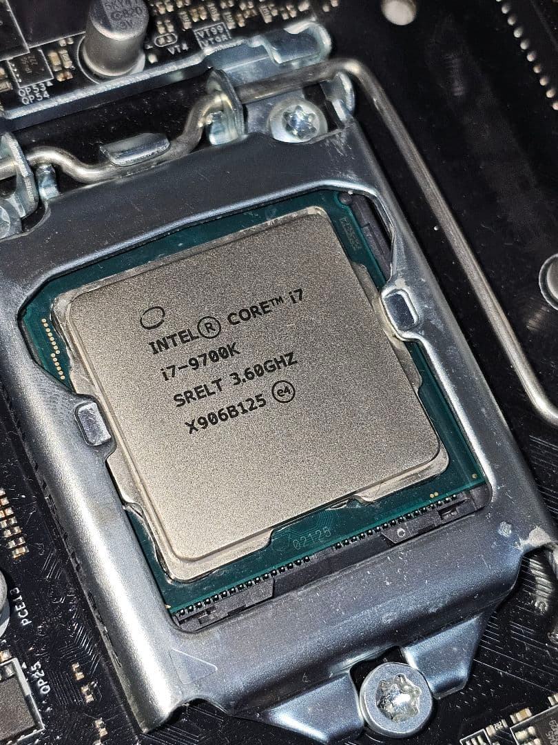 B360M i7 9700K DDR4 2666 8GB ×2 計 16GB
