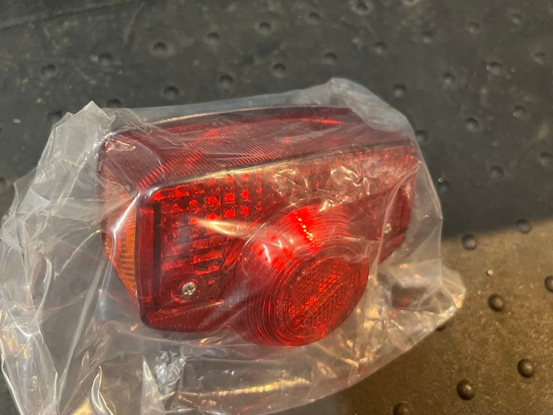 CB400F CB350F 社外テールレンズ＊中古レンズのみ＊キーホルダー＊鍵