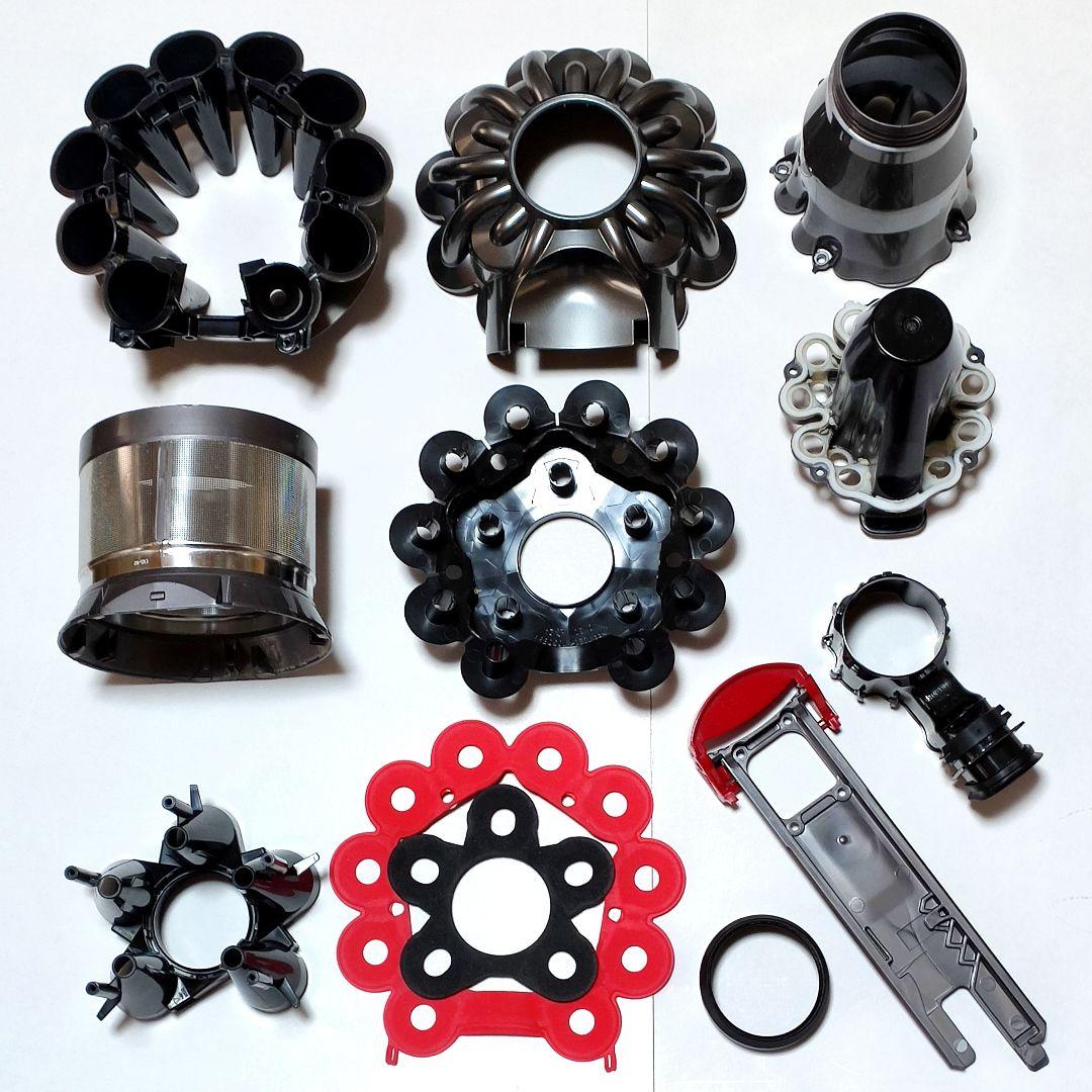 ダイソンV8 SV10K掃除機＋マキタ18vアダプターセット 分解清掃済み動作品