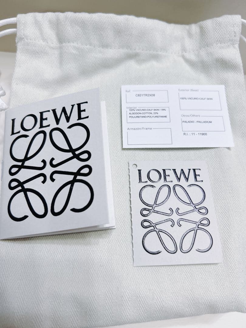 LOEWE アナグラム トライフォールド ウォレット ブラック