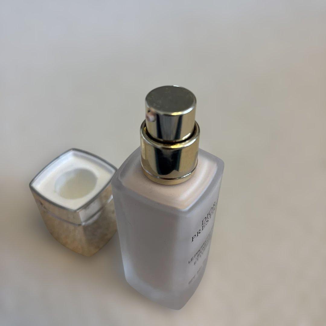 化粧下地 Dior prestige Le Protecteur UV