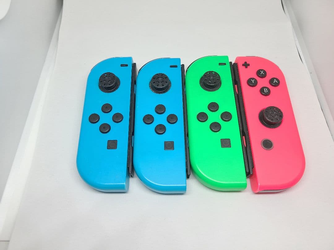 f*i様 【1円〜売切】ジャンクNintendoSwitch本体＋Joy-Con
