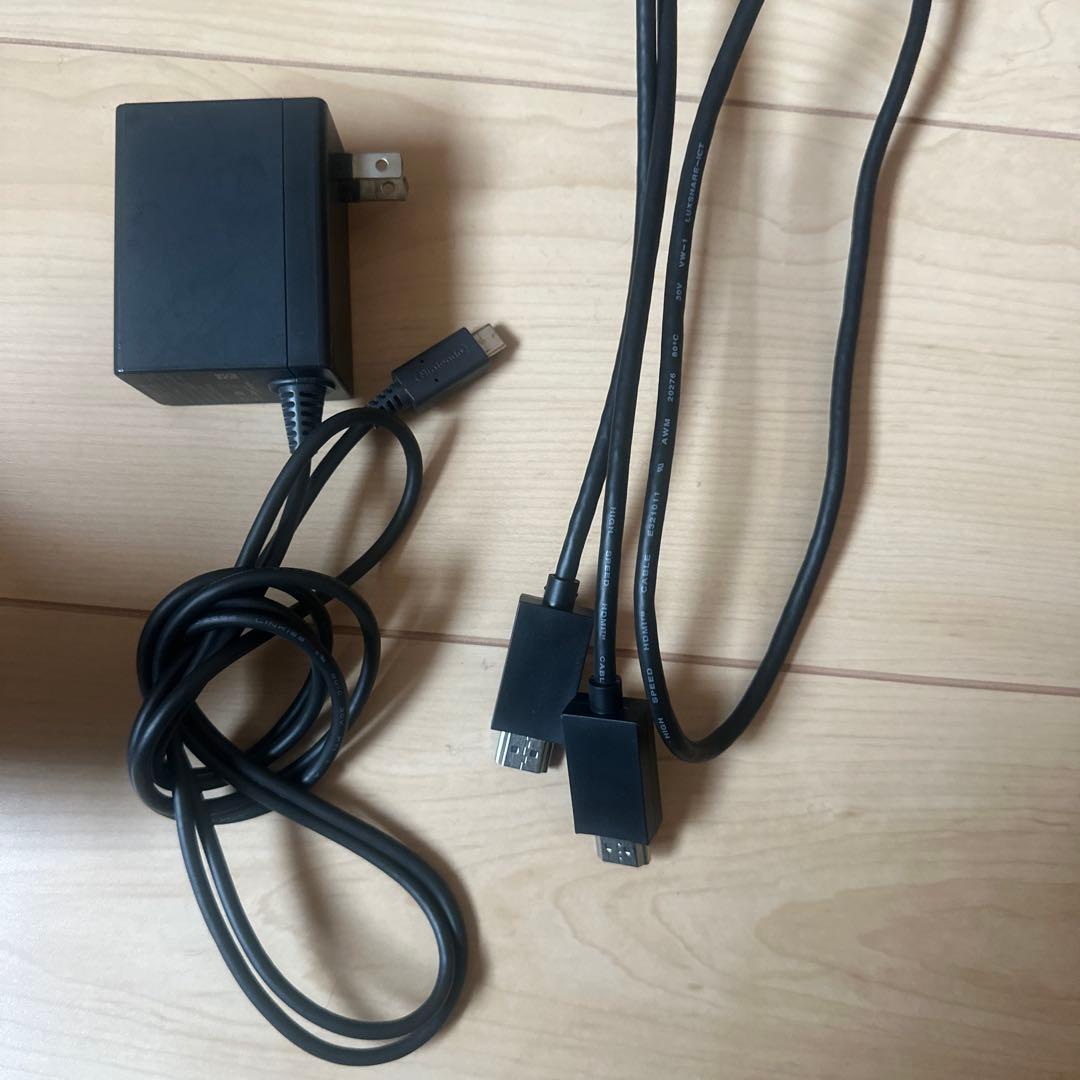 Nintendo Switch 本体 ドック　ケーブル　充電器付き