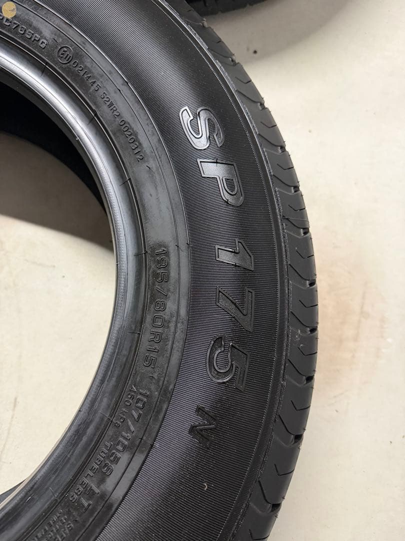 ハイエース 純正タイヤ 新車外し 4本セット 195/80R15 ダンロップ