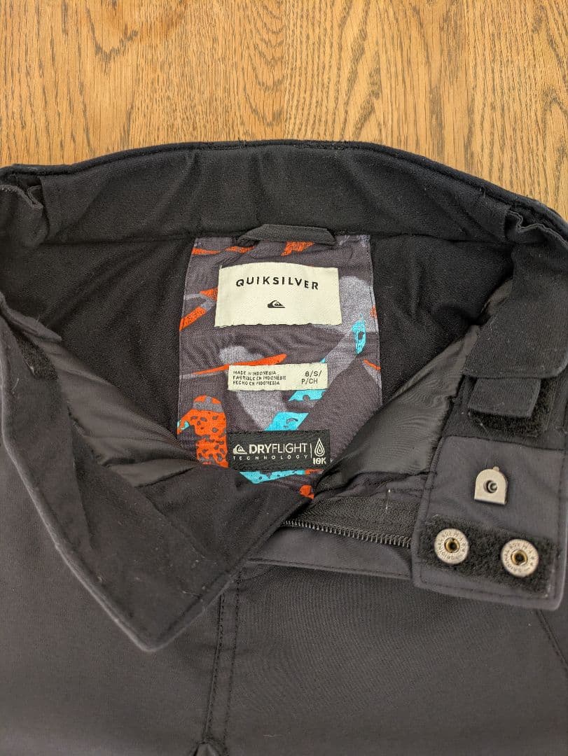 QUIK SILVER クイックシルバー スノーウエア 120〜130 スノボ