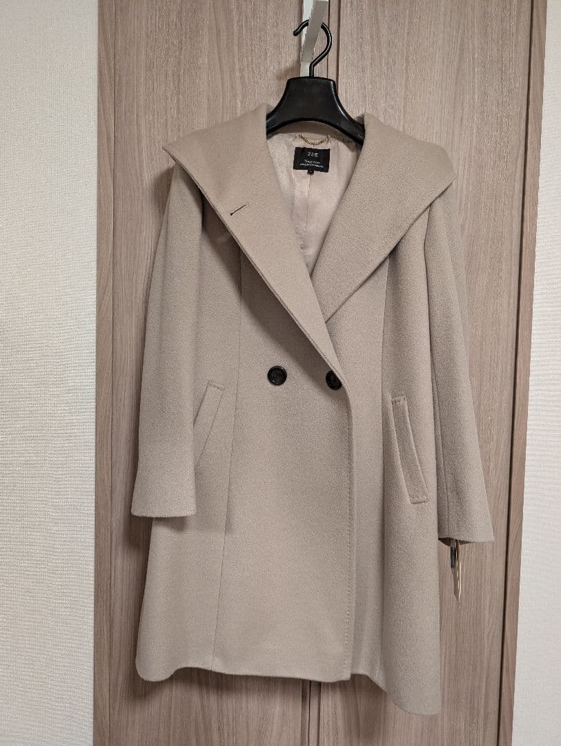 新品タグ付　23区　ベージュ フード付きコート　34号