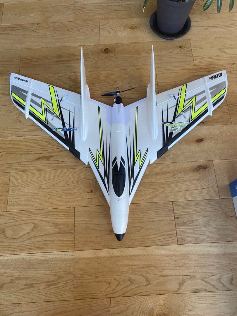 Horizon F-27 Evolution 飛行機ラジコン
