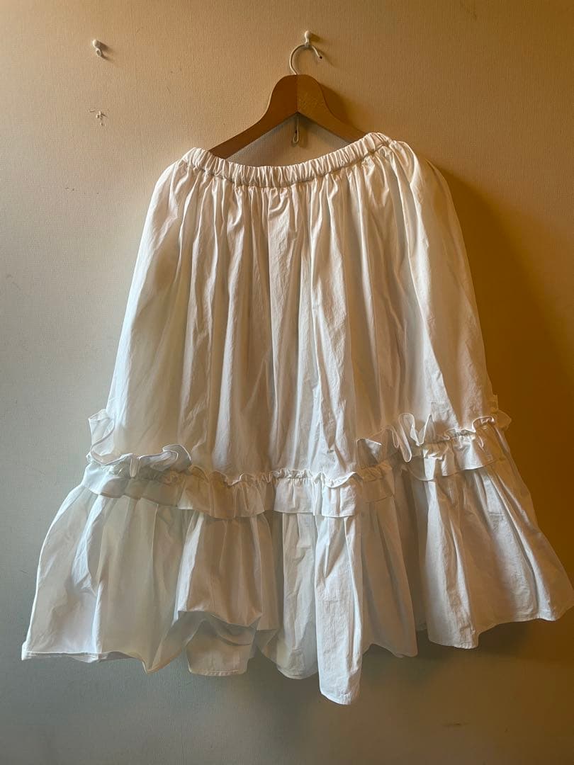 ［お値引き］新品未使用 HeRIN.CYE フリルスカート 白