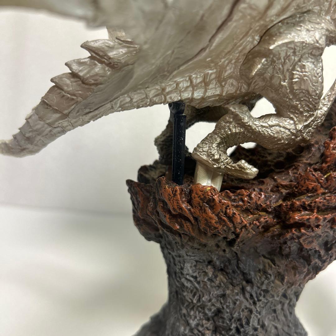 か*ら様 正規品　モンスターハンター　クリエイターズモデル　クシャルダオラ　脱皮