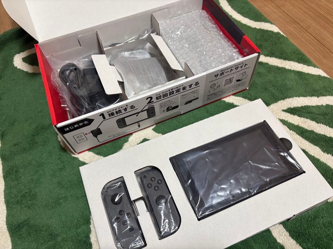 【美品】Nintendo Switch 本体（グレー） 保護フィルム/ケース付き