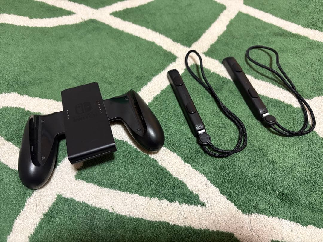 【美品】Nintendo Switch 本体（グレー） 保護フィルム/ケース付き