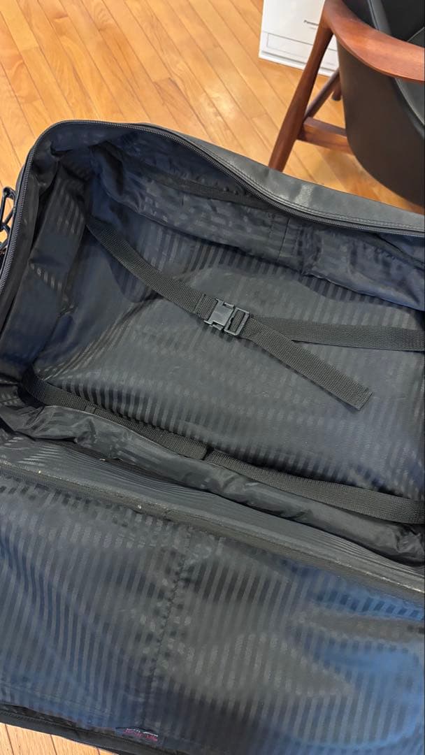 TUMI ブラック レザー ボストンバッグ