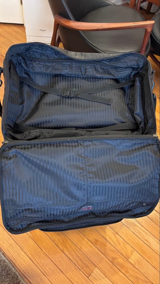 TUMI ブラック レザー ボストンバッグ