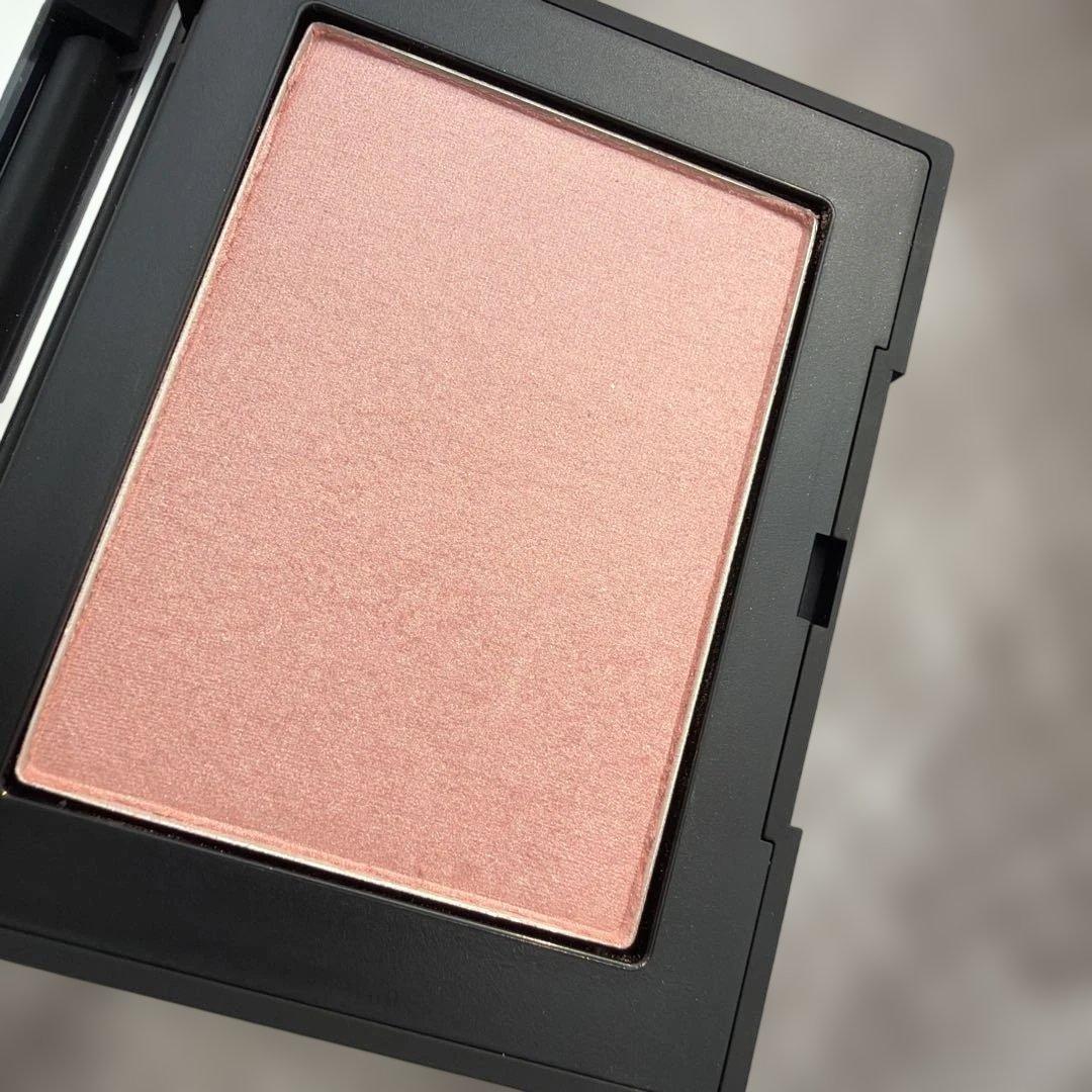 【限定】NARS ブラッシュ N 906 LOVES ME NOT 4.8g