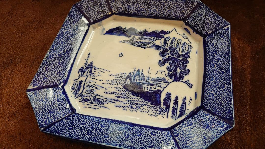 古伊万里　伊万里　染付　山水図　八角皿　１客