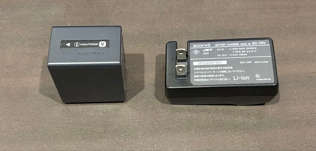 Sony HDR-CX680 レッド ビデオカメラ本体　NP-FV100A