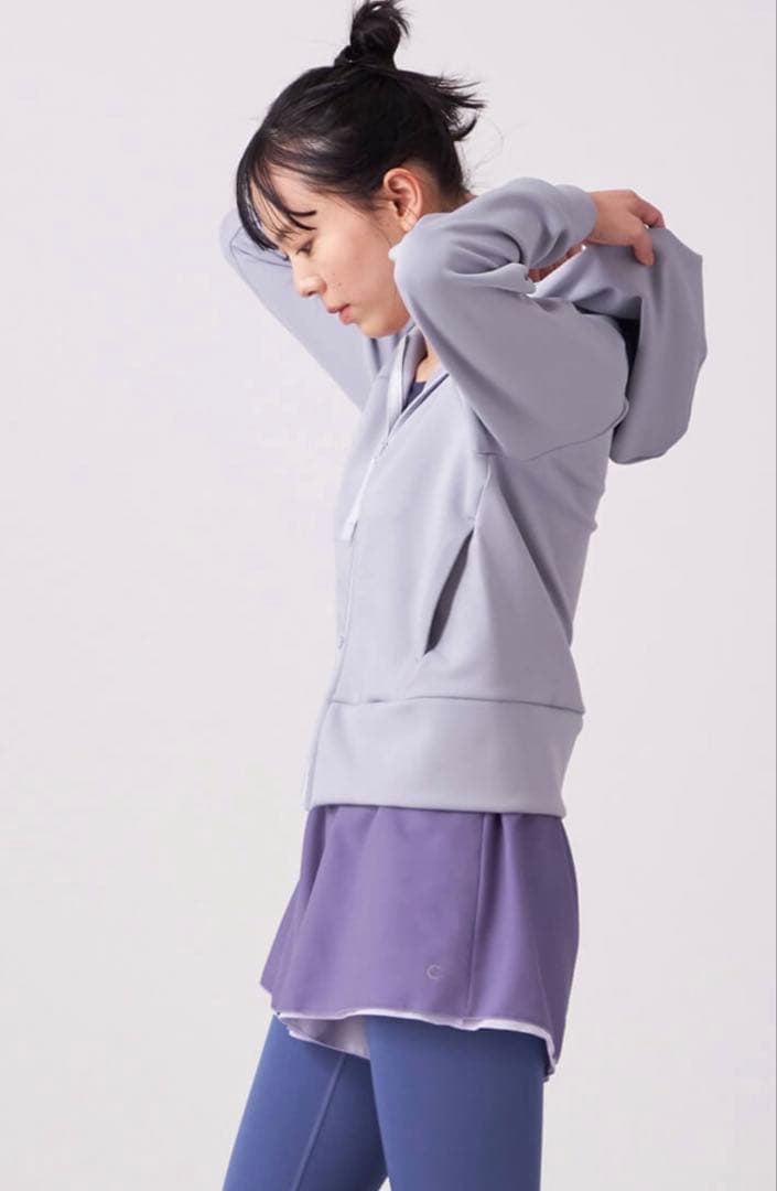 【新品未使用】チャコット Chacotto リバーシブルショートパンツ アイリス