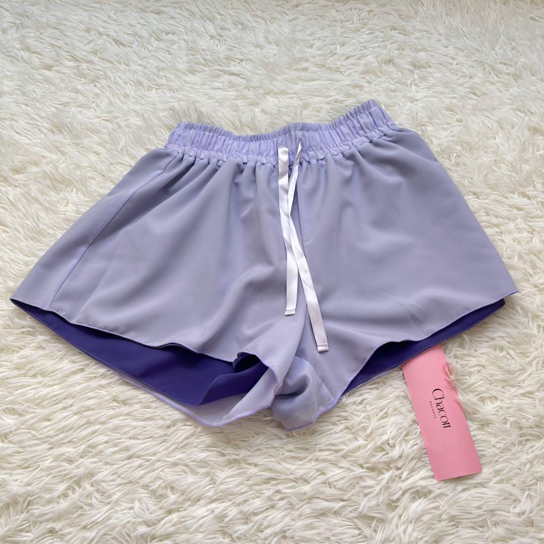 【新品未使用】チャコット Chacotto リバーシブルショートパンツ アイリス