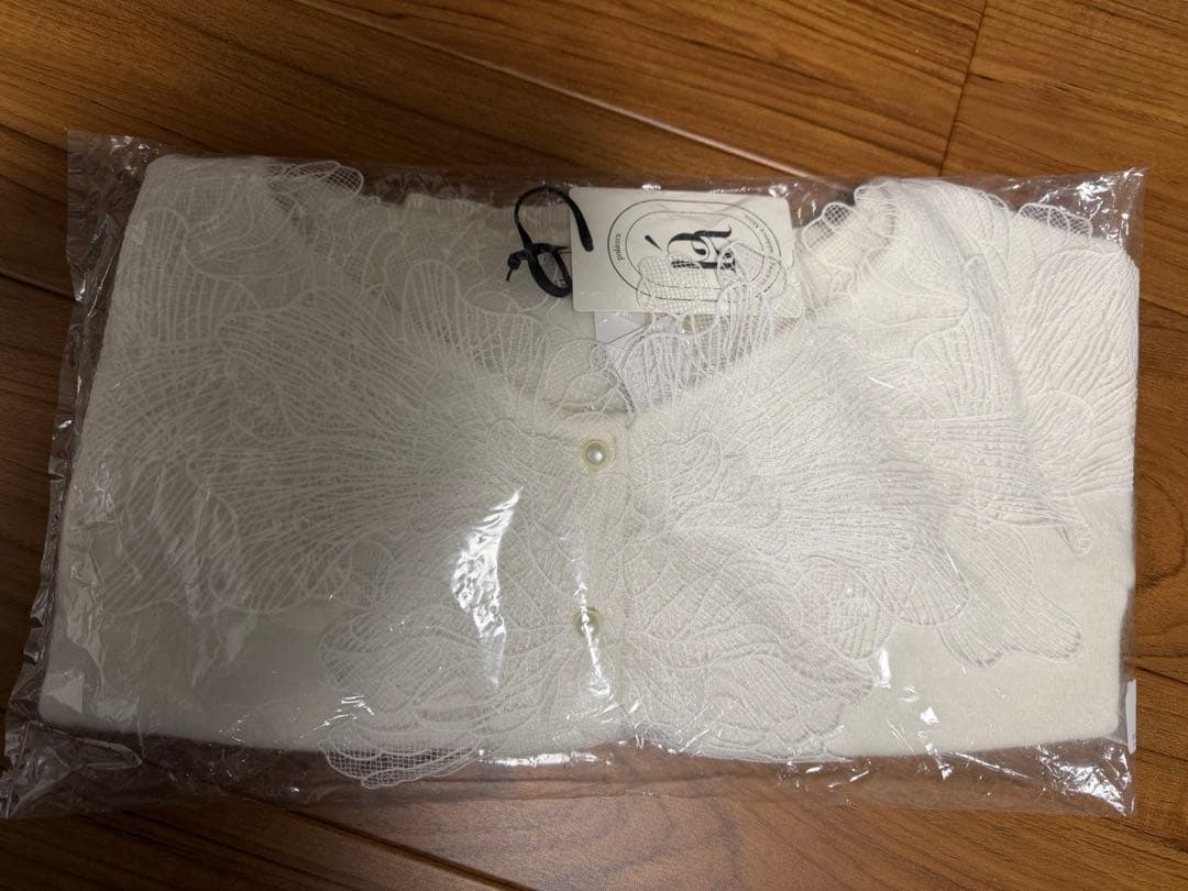 polaura ポローラ　レースフリルカーディガン 白