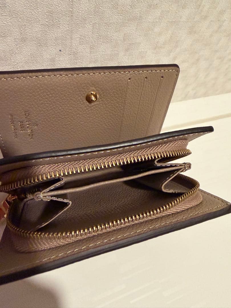 LOUIS VUITTON ルイヴィトン 2つ折り財布 ポルトフォイユクレア