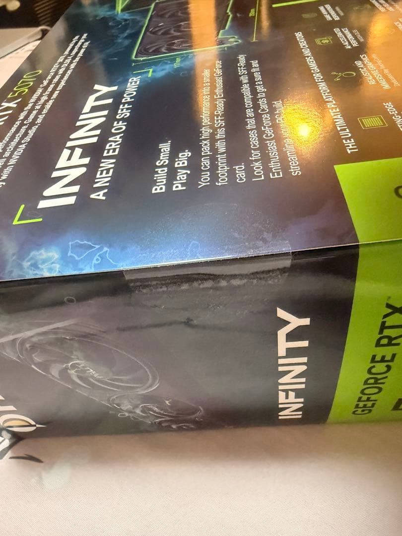 新品未開封 RTX5070 12GB グラフィックボード GPU