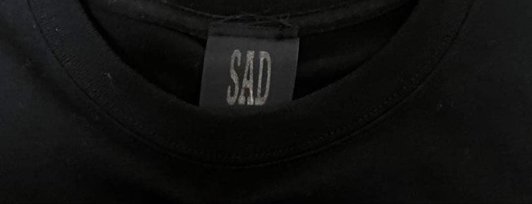 SAD ブラック Tシャツ