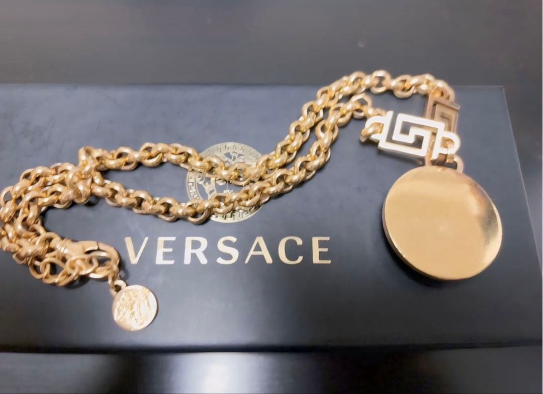 早い者勝ち　VERSACE ゴールド チェーンネックレス